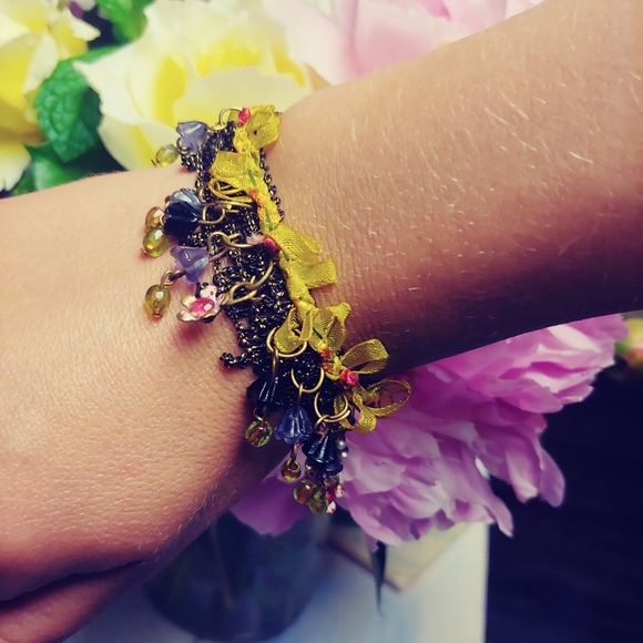 Beaded Bracelet - Picture 2 of 6